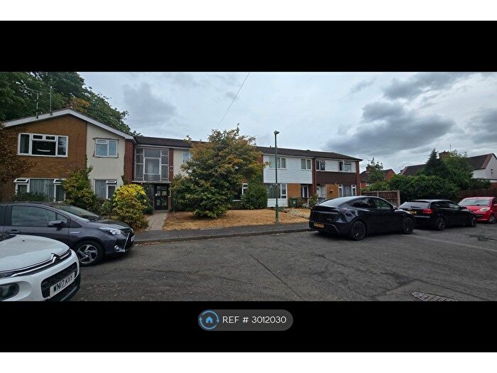 2 Bedroom Flat To Rent In Alston Close, Solihull, B91