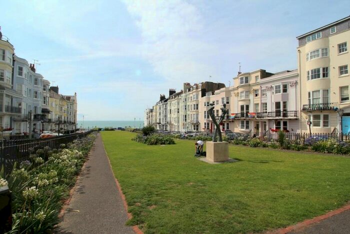 3 Bedroom Flat To Rent In Devonshire Place, Brighton, East Sussex, BN2