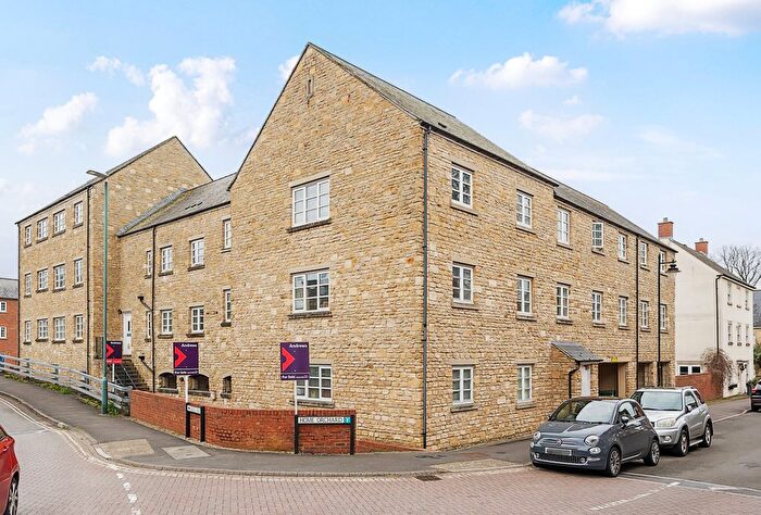 1 Bedroom Flat For Sale In Home Orchard, Ebley, Stroud, Gloucestershire, GL5