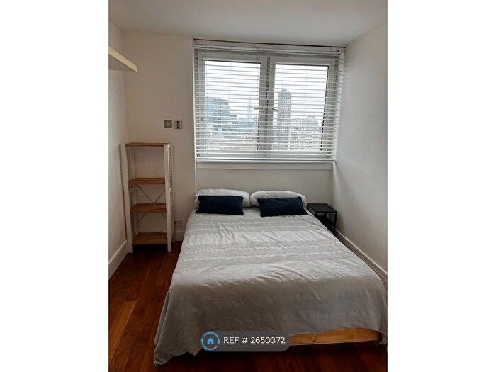 2 Bedroom Flat To Rent In Radnor St, London, EC1V