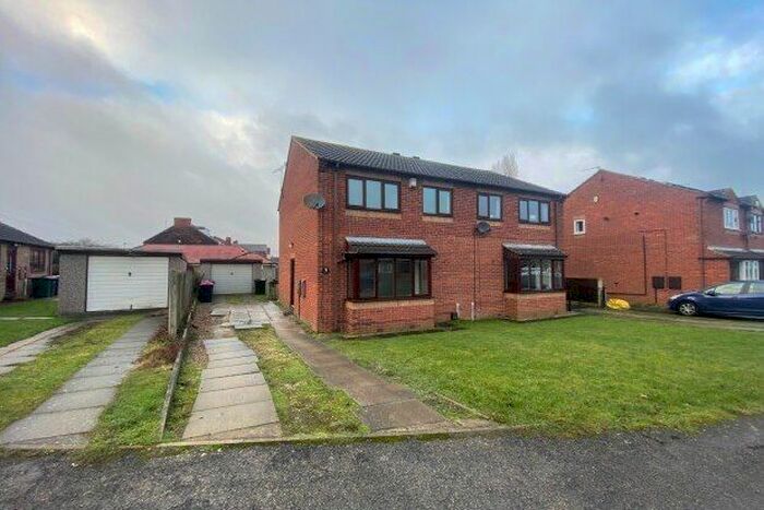 3 Bedroom Semi-Detached House To Rent In Park Lane, Sheffield, S25