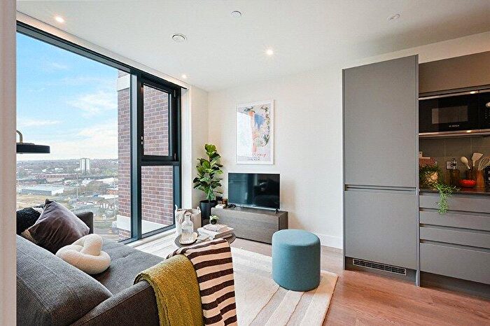 1 Bedroom Apartment To Rent In Uncle Leeds, Whitehall, LS12