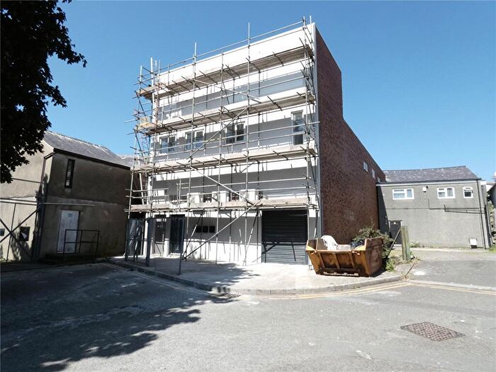 3 Bedroom Apartment To Rent In Wesley Street, Caernarfon, Gwynedd, LL55
