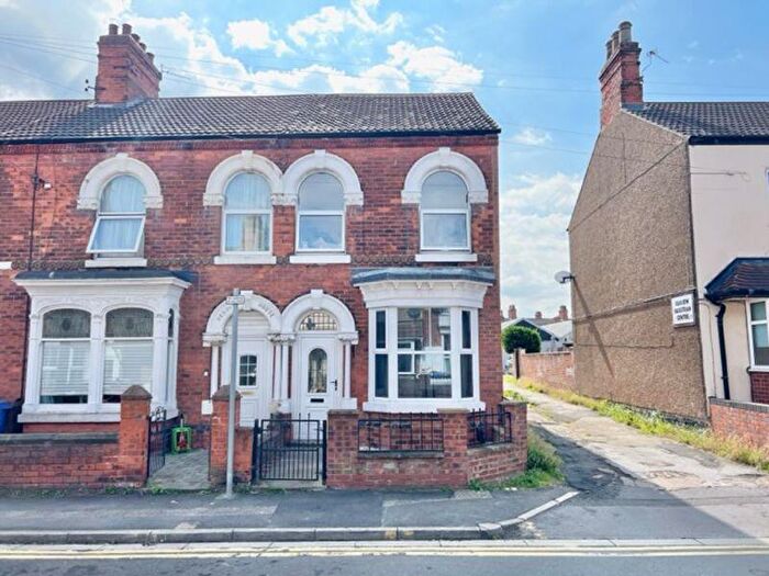 2 Bedroom Flat To Rent In Sea View Street, Cleethorpes, DN35
