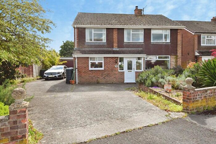 4 Bedroom Detached House For Sale In Meadway, Shrewton, SP3