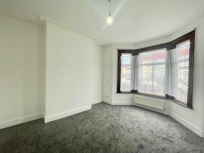 3 Bedroom Terraced House To Rent In Kingston Road, Ilford, IG1