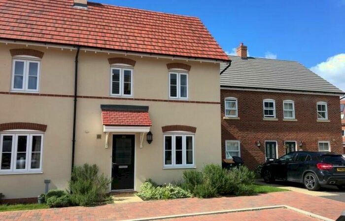 2 Bedroom End Of Terrace House To Rent In Baker Drive, Kempston, MK42