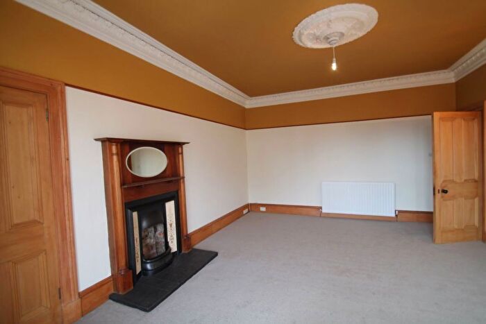 3 Bedroom Flat To Rent In Perth Road, Dundee, DD2