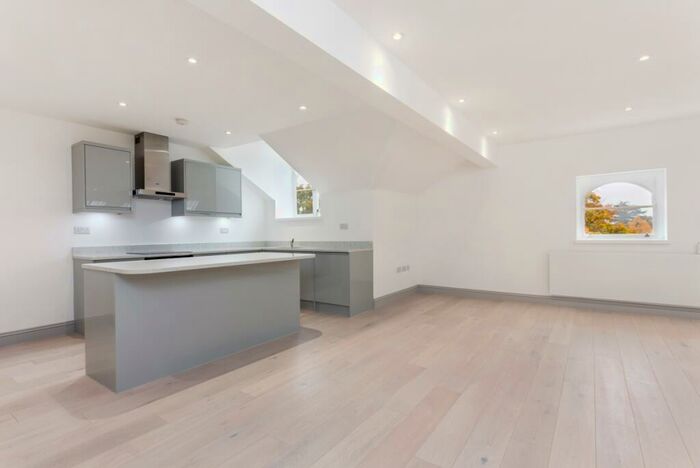 2 Bedroom Flat To Rent In Lypiatt Road Cheltenham, GL50