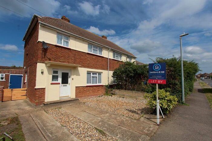 3 Bedroom Semi-Detached House To Rent In Harps Avenue, Minster On Sea, Sheerness, ME12