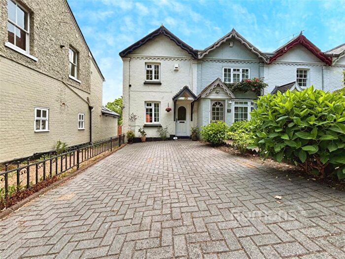 2 Bedroom End Of Terrace House For Sale In Station Road, Ascot, SL5