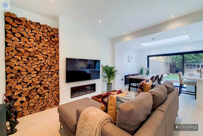 4 Bedroom Terraced House To Rent In Highwood Avenue, North Finchley, N12