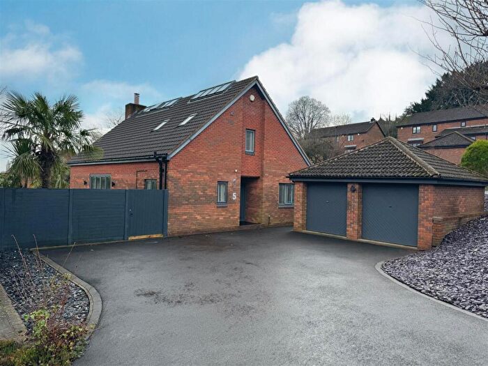 4 Bedroom Detached House To Rent In Abbeyfields Close, Darley Abbey, Derby, DE22