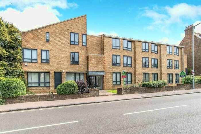 Flat To Rent In Newton Road, Faversham, Kent, ME13