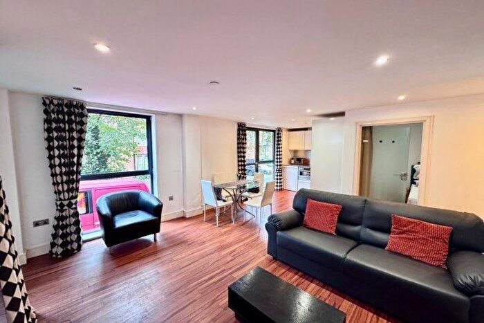 2 Bedroom Flat To Rent In The Ropewalk, Nottingham, NG1