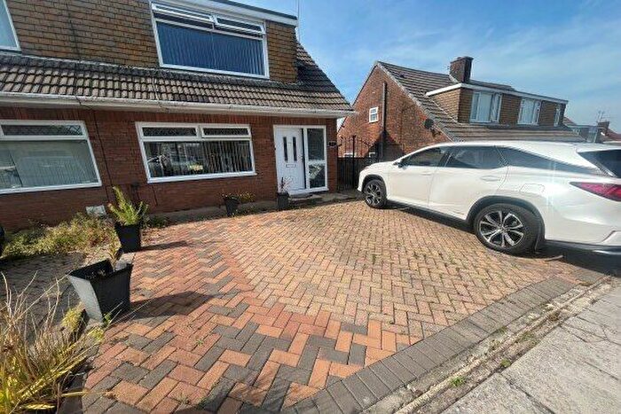 2 Bedroom Semi-Detached House To Rent In Oakwood Avenue, Caerdydd, CF23