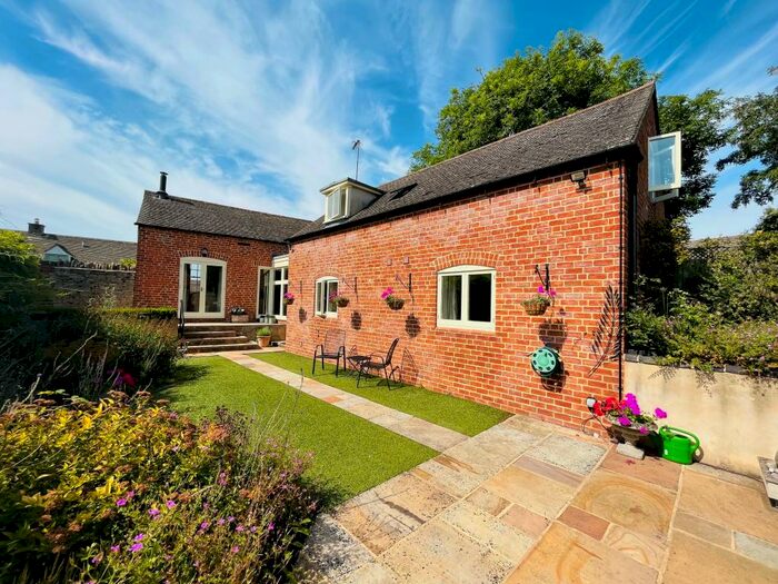 3 Bedroom House To Rent In The Old School Hall, Mickleton, GL55