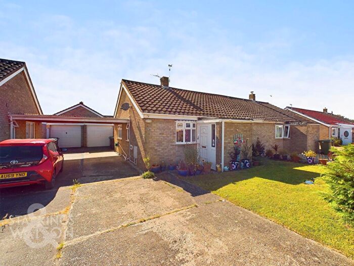 3 Bedroom Semi-Detached Bungalow For Sale In Ash Close, Wymondham, NR18