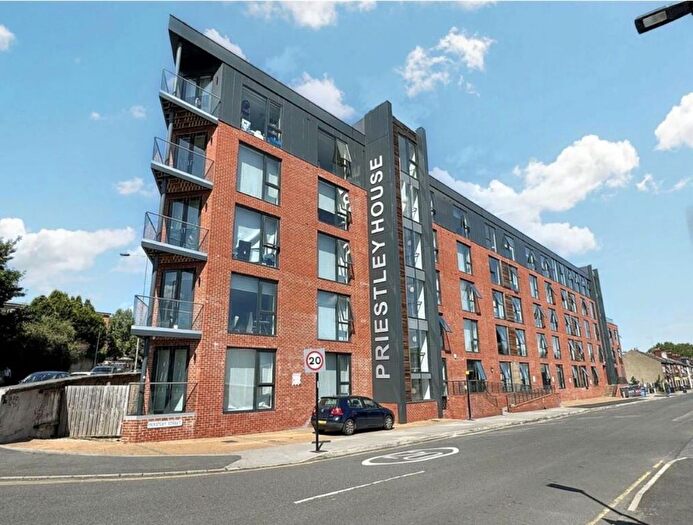 1 Bedroom Flat For Sale In Apartment Royal Riverside, Priestley Street, Sheffield, South Yorkshire, S2