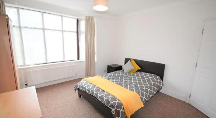 6 Bedroom House To Rent In Ferndale Road, Bristol, BS7