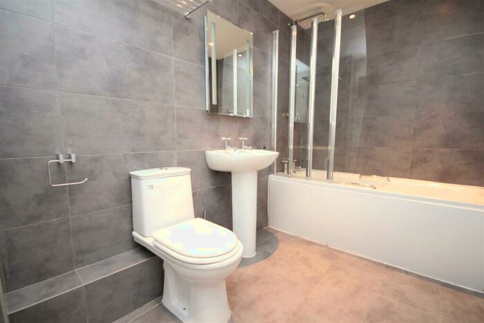 1 Bedroom Flat To Rent In High Street, Bramley, GU5