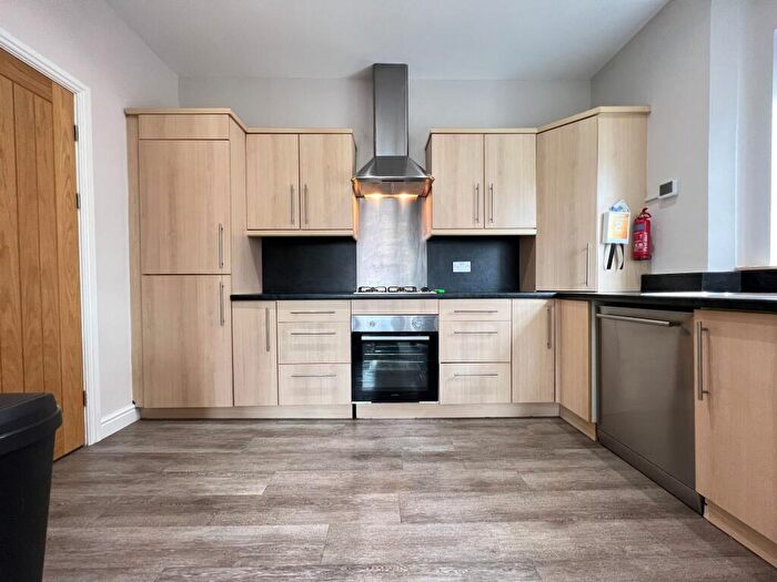 4 Bedroom Apartment To Rent In Flat, - William Road, West Bridgford, Nottingham, NG2