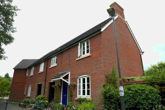 2 Bedroom Detached House To Rent In Castle Stream Court, Dursley, GL11