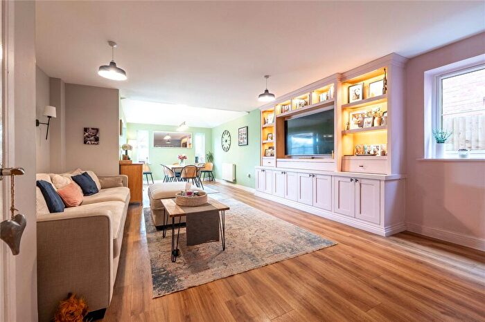 4 Bedroom Detached House For Sale In Appletons, Wantage, Oxfordshire, OX12