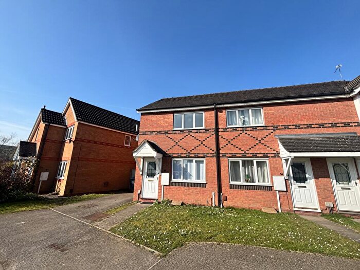 2 Bedroom House To Rent In Ajax Close, Rugby, CV21