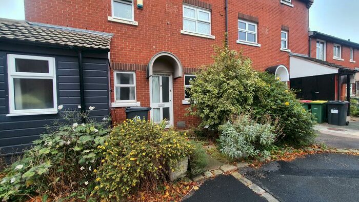 1 Bedroom Ground Flat To Rent In Colman Court, Broadgate, PR1