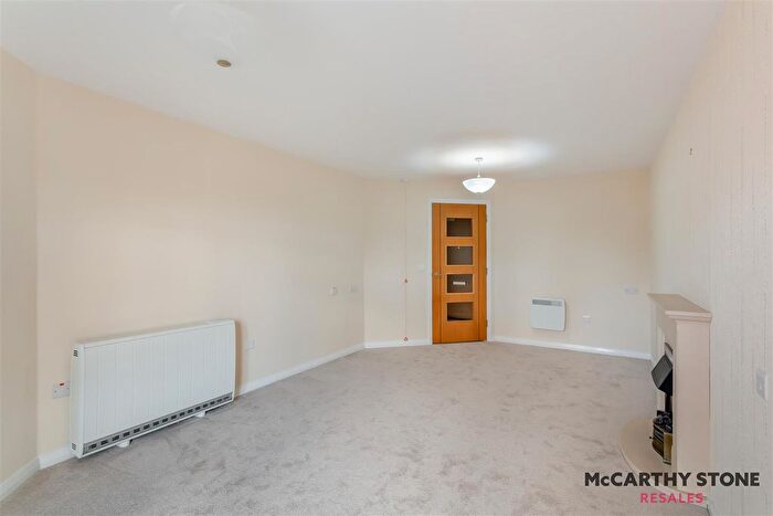 1 Bedroom Flat For Sale In Malpas Court, Northallerton, DL7