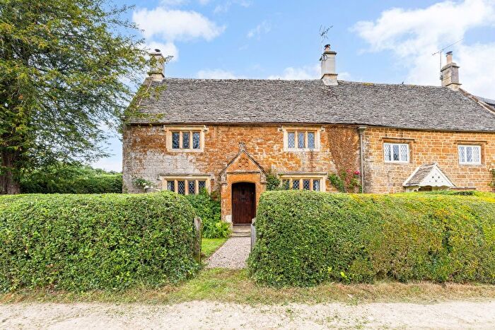 3 Bedroom Flat To Rent In The Green, Great Tew, Chipping Norton, OX7