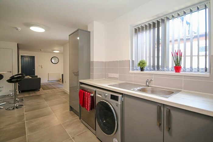 6 Bedroom Terraced House To Rent In Empress Road, Kensington, Liverpool, L7