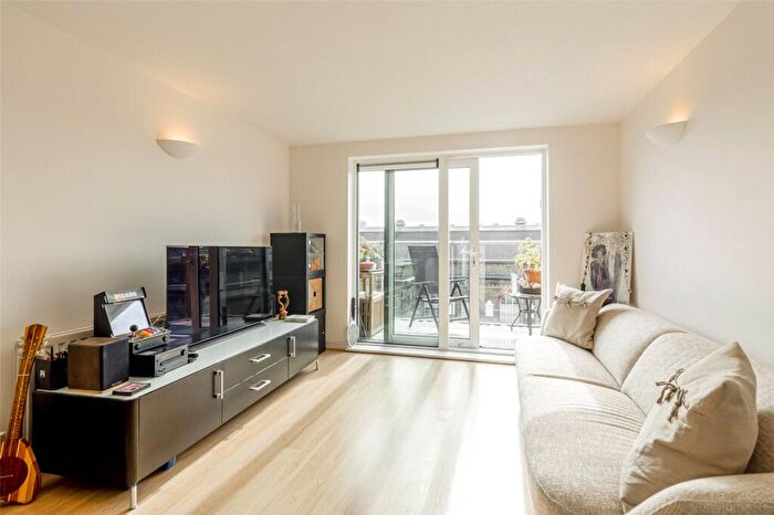 1 Bedroom Apartment For Sale In Argyll Road, Woolwich, SE18