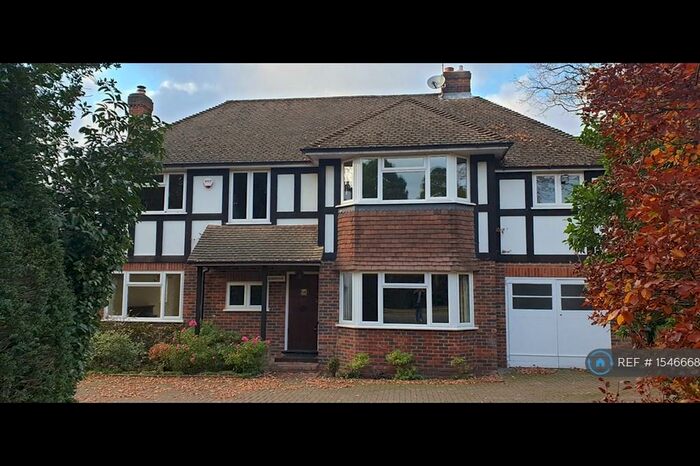 5 Bedroom Detached House To Rent In Beechwood Avenue, Weybridge, KT13