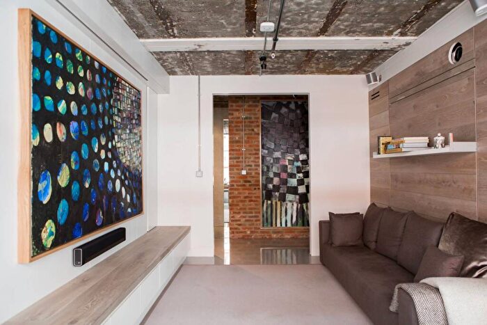 2 Bedroom Flat To Rent In Hoxton Square, Hoxton, London, N1