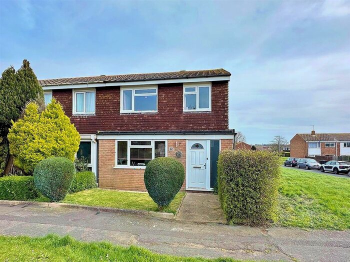 3 Bedroom End Terrace House For Sale In Faversham Road, Eastbourne, BN23