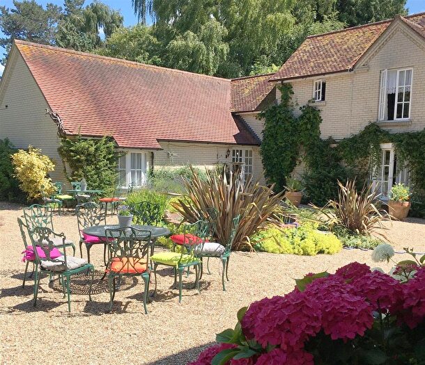 3 Bedroom Link Detached House For Sale In Esseborne Manor, Hustbourne Tarrant, Andover, SP11