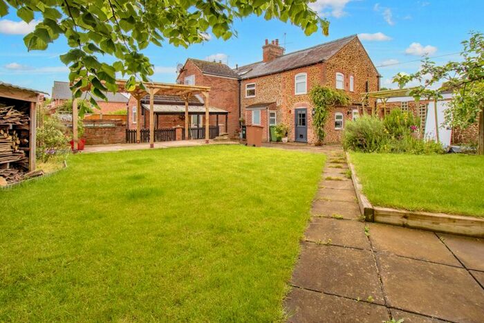 3 Bedroom End Of Terrace House For Sale In Park Lane, Snettisham, PE31