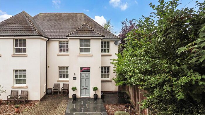 3 Bedroom House For Sale In Manor Road, Twyford, Winchester, SO21