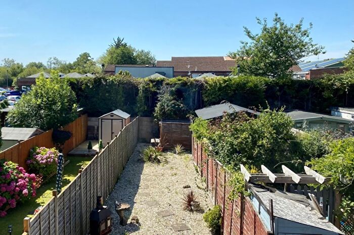 2 Bedroom Riad For Sale In Christchurch Road, Ringwood, BH24