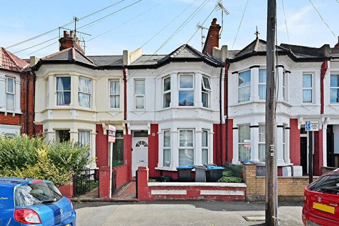 1 Bedroom Flat For Sale In Osborne Road, London, NW2