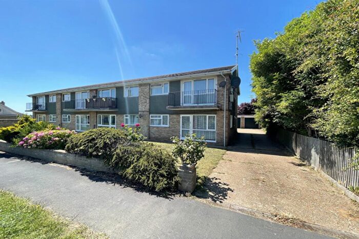 2 Bedroom Apartment To Rent In Sutton Avenue, Peacehaven, BN10