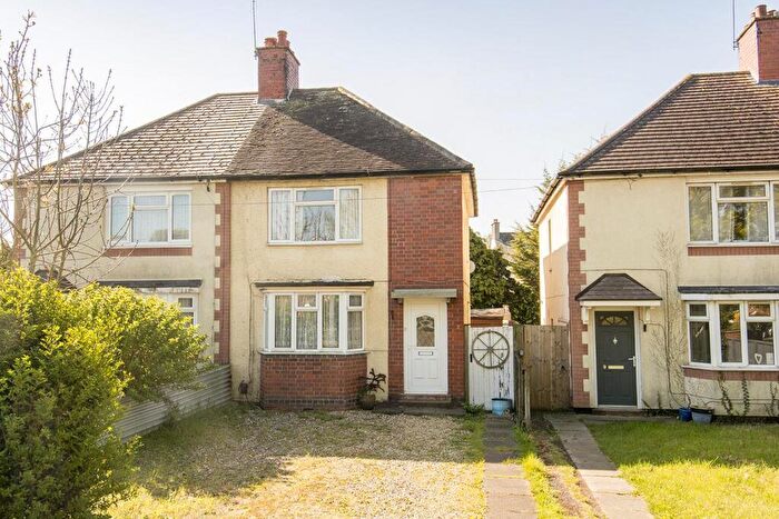 3 Bedroom Semi-Detached House For Sale In Welland Park RoadMarket HarboroughLeics, LE16