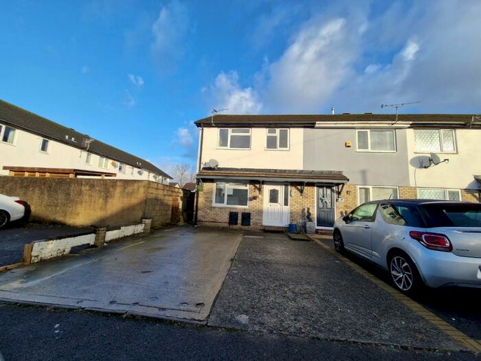 3 Bedroom House To Rent In Highland Avenue, Bryncethin, Bridgend, CF32