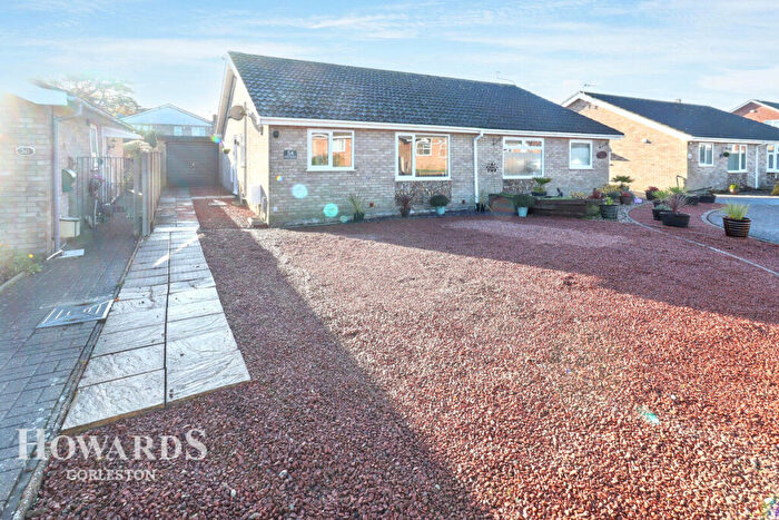 2 Bedroom Semi-Detached Bungalow For Sale In Silver Gardens, Belton, NR31