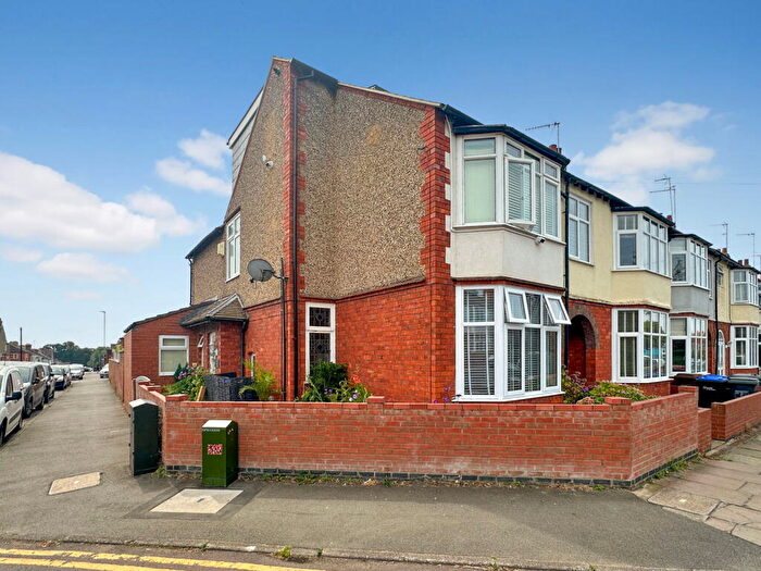 4 Bedroom End Of Terrace House For Sale In Beech Avenue, Abington, NN3