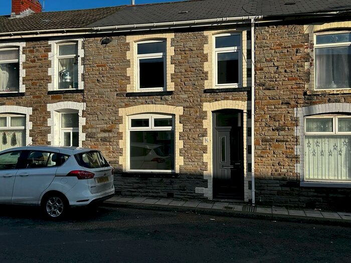 3 Bedroom Terraced House To Rent In Park Place, CF81