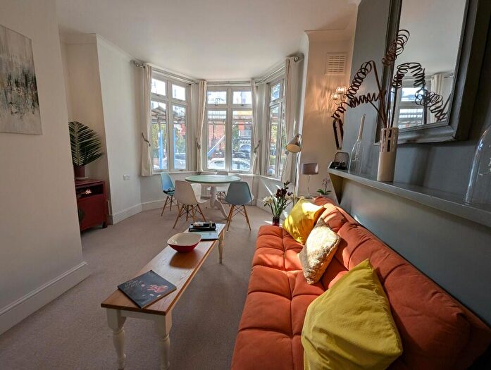 1 Bedroom Flat To Rent In Hoveden Road, London, NW2