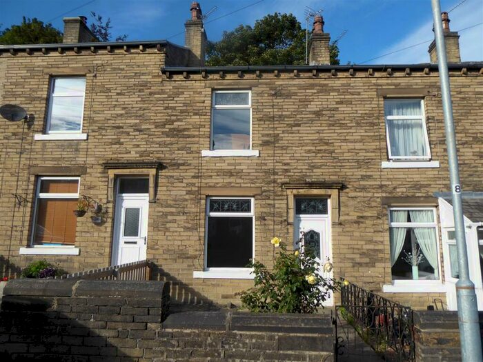 2 Bedroom Terraced House To Rent In Smithy Carr Lane, Brighouse, HD6